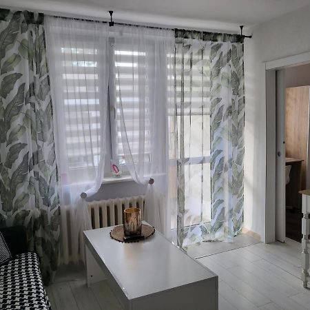 Apartament Zorzy Przy Instytucie Kardiologii Anin Apartment Varşovia Exterior foto